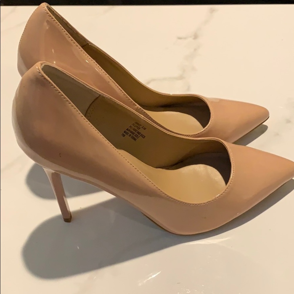 Heels - Picture 4 of 4